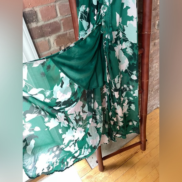 Green Floral Flowy Summer Maxi Dress - Picture 4 of 6